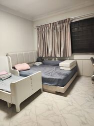 Blk 729 Tampines Courtview (Tampines), HDB 5 Rooms #549889631